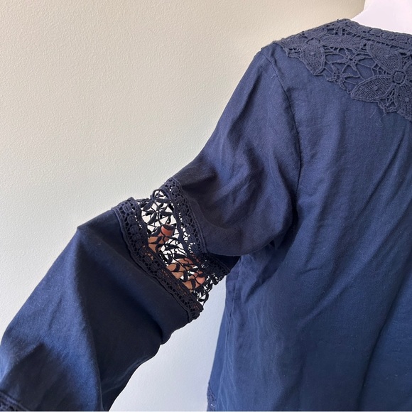 Lucy & Laurel Women’s size X Large Linen Blend Lace Tunic Long Sleeve Top Navy - Picture 4 of 10